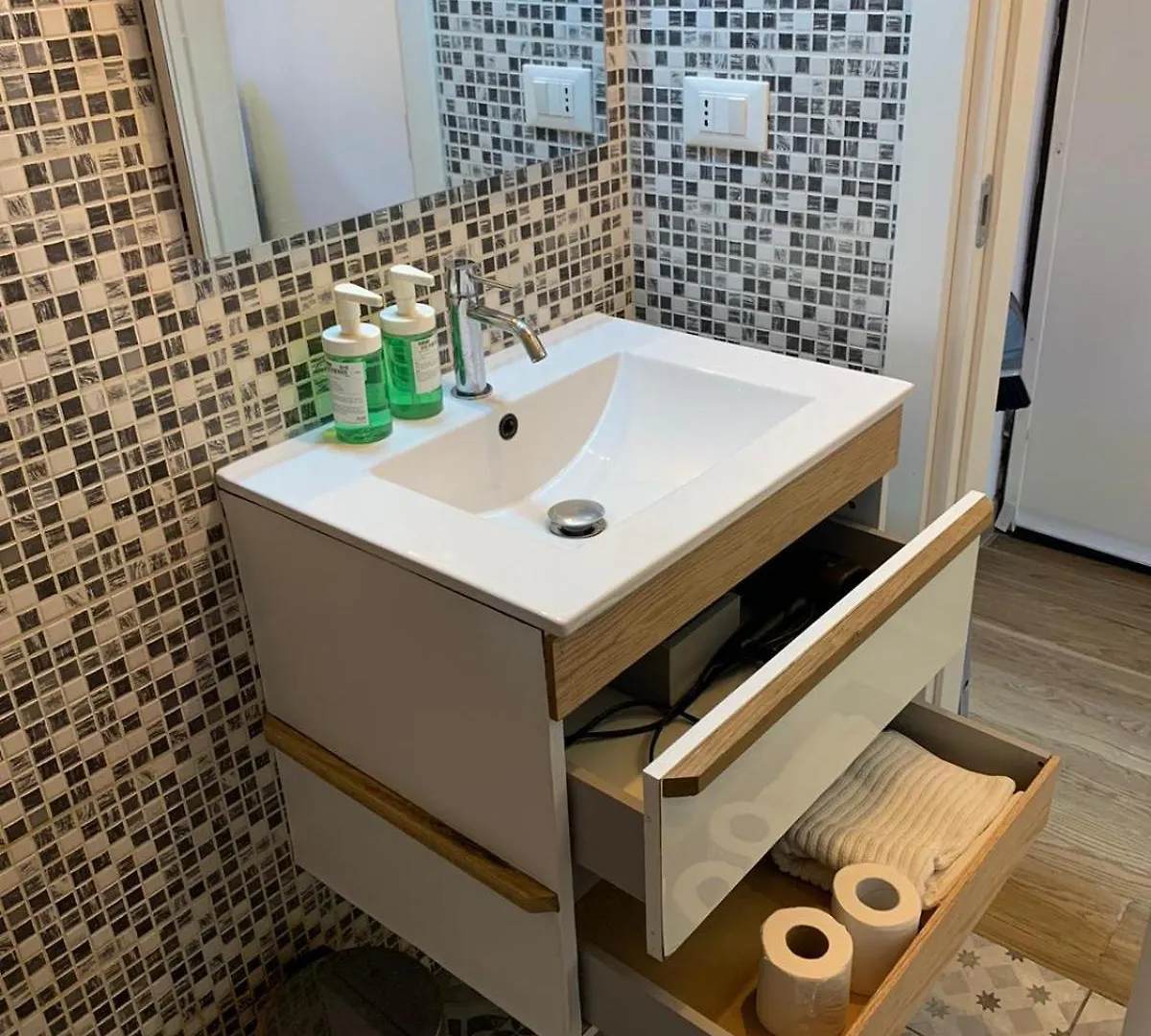 M20, Isola Garibaldi Apartment Milan